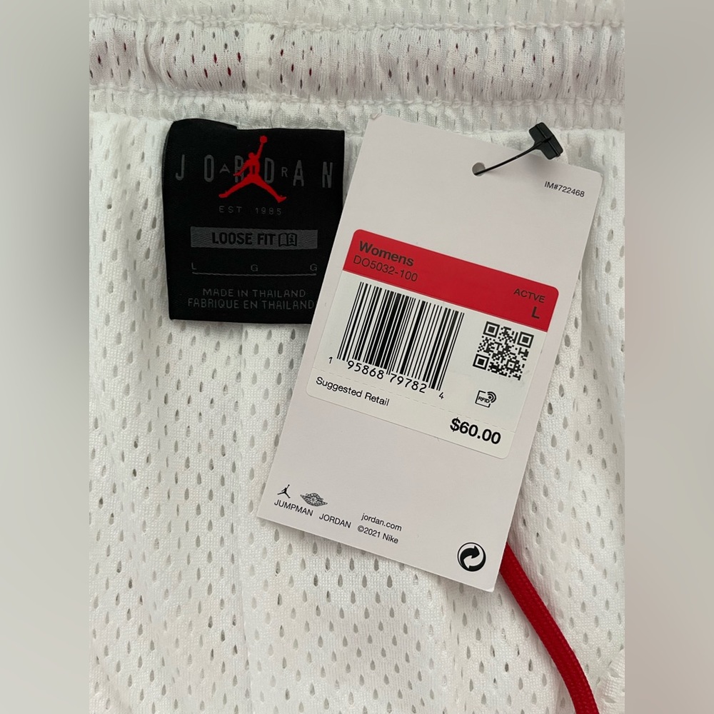 Nike Jordan Mesh Shorts- Women’s Large - Picture 4 of 9